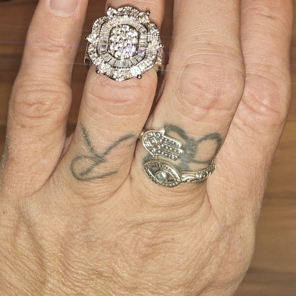 VINTAGE DIAMOND ART DECO RING - Picture 11 of 11